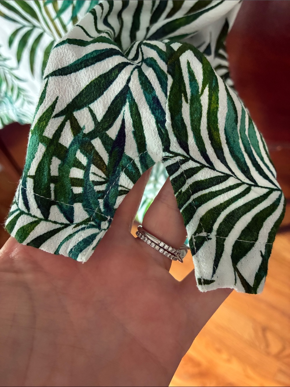 Ann Taylor Loft Green Palm Print Women's Top - Picture 8 of 9